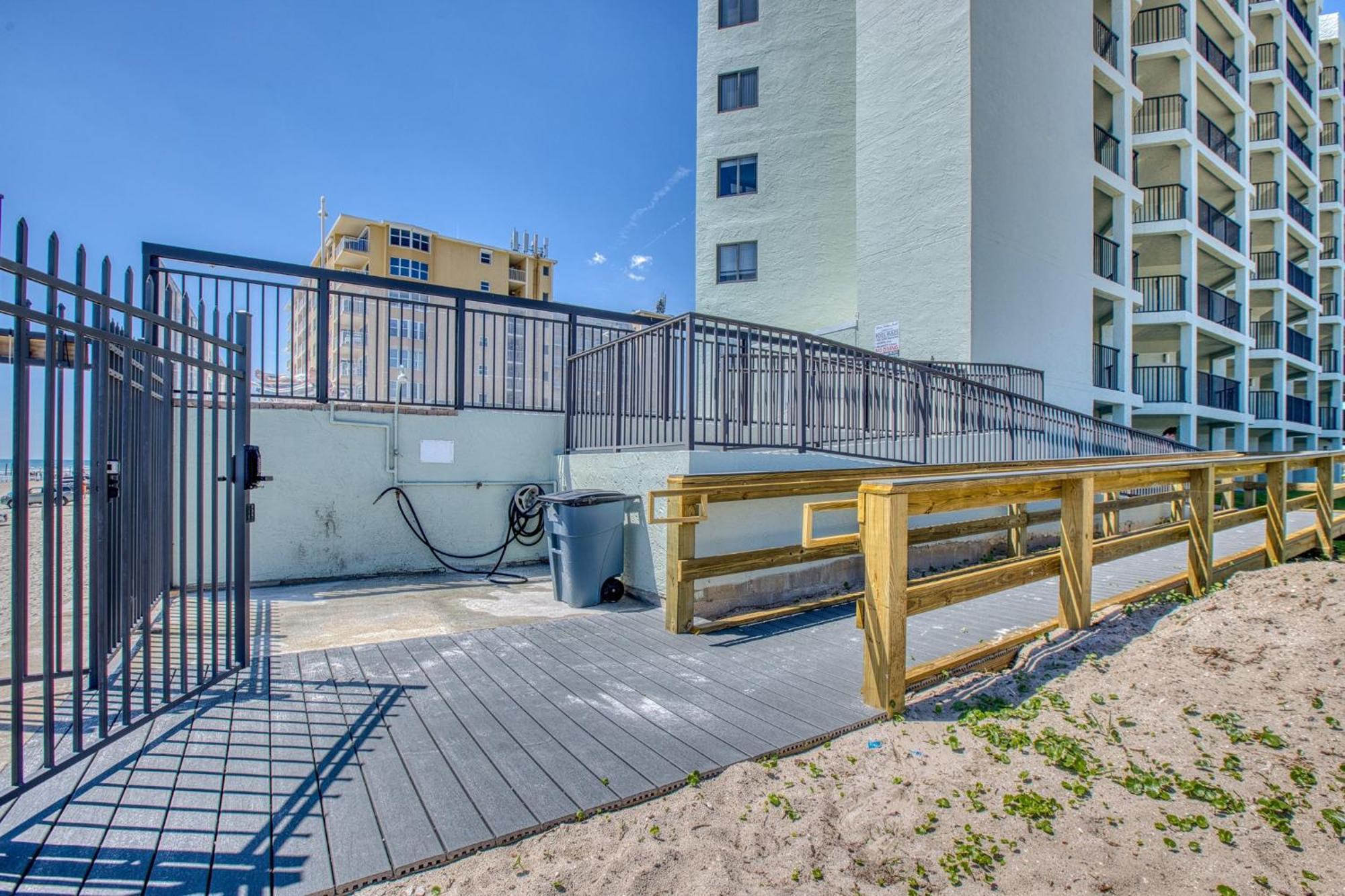 Ocean View With A Beachfront Pool At Ocean Trillium Condo ~ 403 New Smyrna Beach Extérieur photo